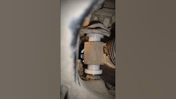 Skilful hands at work - mechanic tips #shortsfeed #automobile #skillfulhands