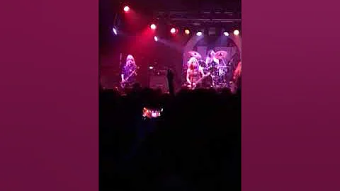 L7 - 6/4/19 - Pittsburgh - Fast & Frightening