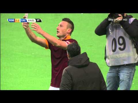 [SKY SPORT ITA HD] Gol pazzesco di Totti in Roma-Lazio 2-2