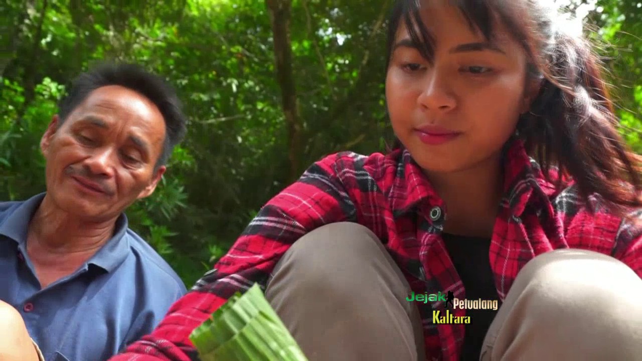 JEJAK PETUALANG - HIDUP BERSAMA SUKU DAYAK DI PERBATASAN UTARA INDONESIA (13/3/17) 3-2