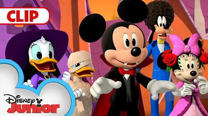 Fifty-Foot Pluto! | Mickey Mouse Funhouse | @disneyjr