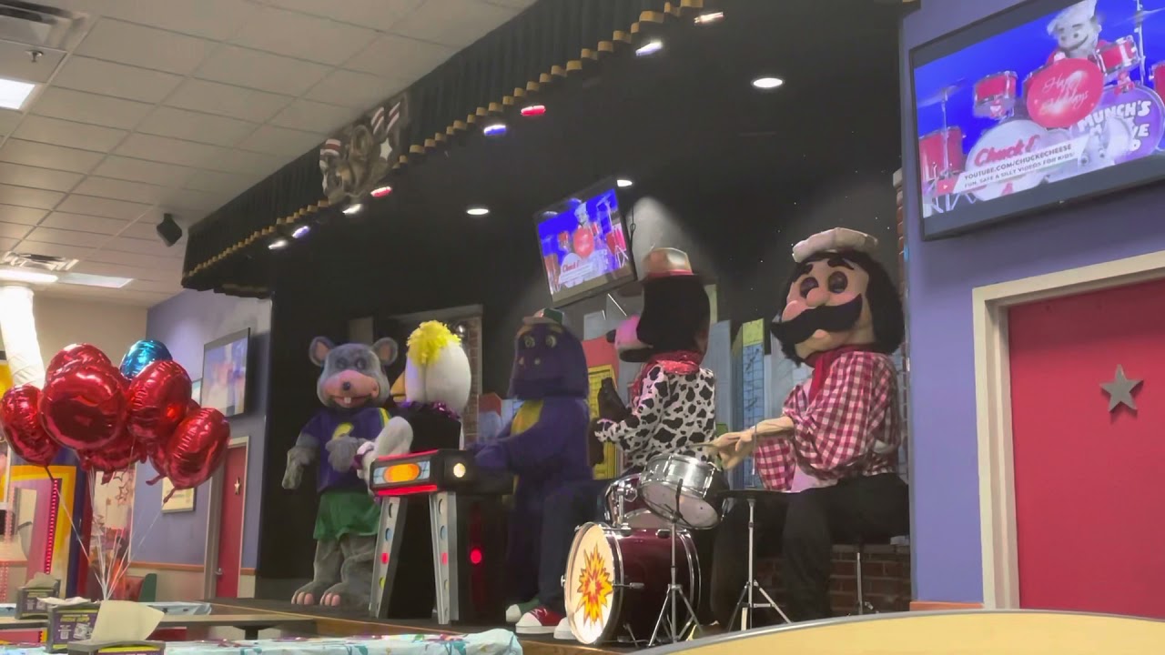 Clip Chuck E Cheese North Bergen Show 5 2021 All I Want For