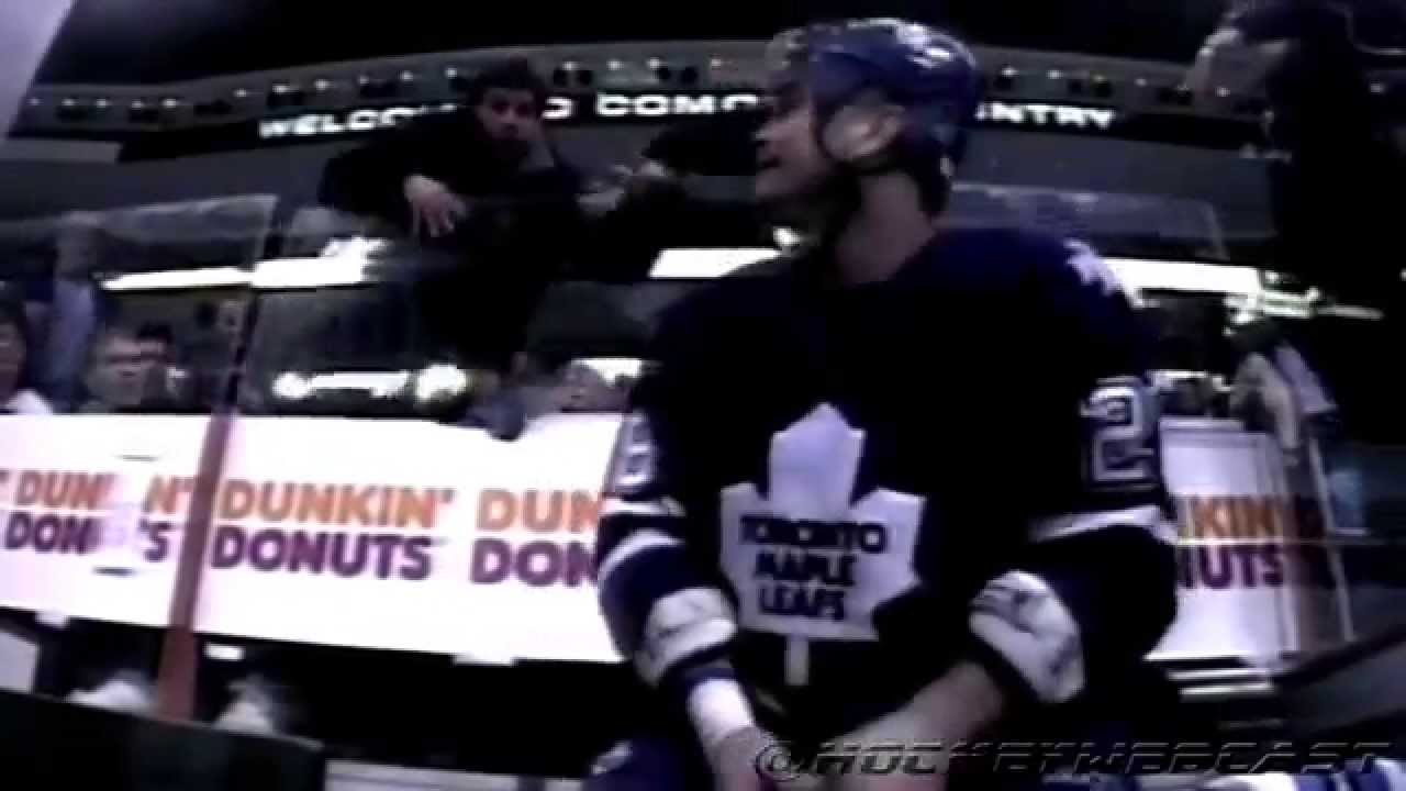 tie domi fights with a fan youtube ty domi fights flyers fan