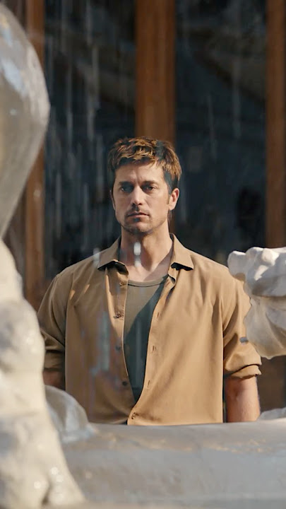 Gabriel is a real yearner 📺: Emily in Paris