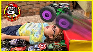 BIGGEST Indoor Monster Truck Arena  3 LEVELS (Champ Ramp Grave Digger Monster Jam Indoor RC Truck)