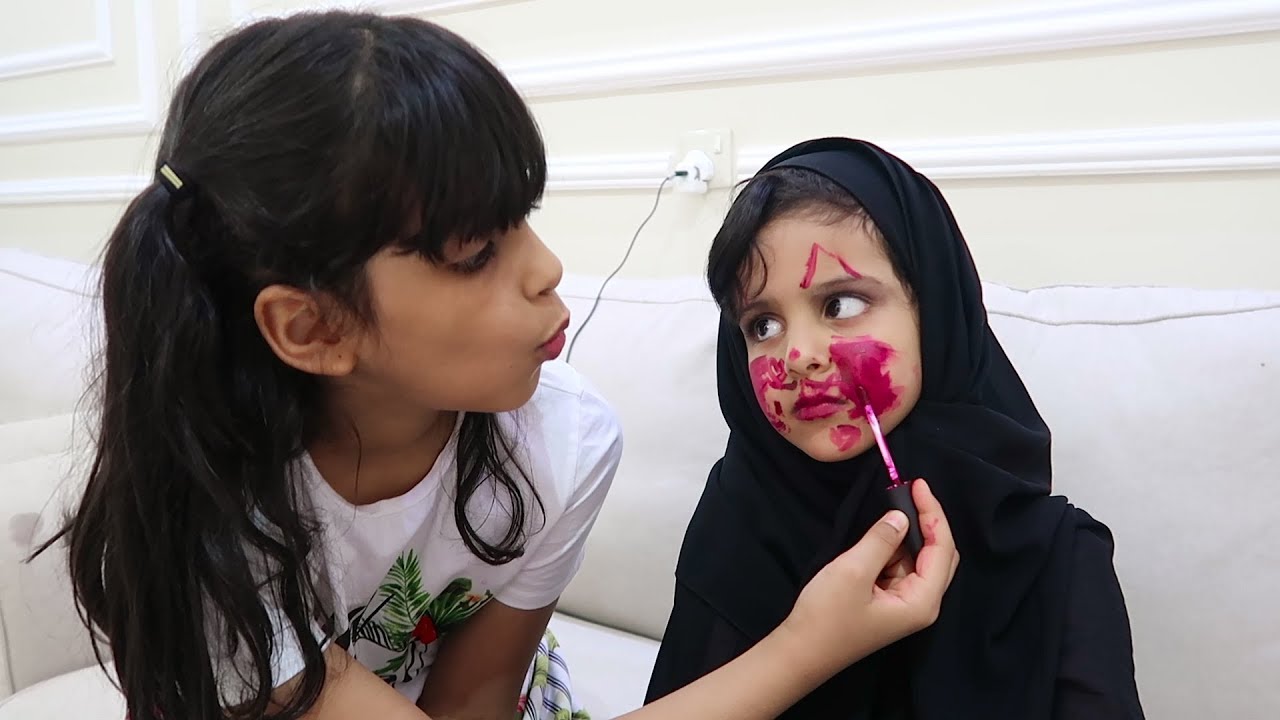 كادي خربت وجه ماما بالمكياج   !!