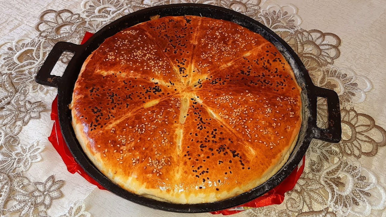 أروع وألد فطيرة او خبزة محشوة بعجينة سحرية وحشوة لديدة جدااا تستحق التجربة 😋