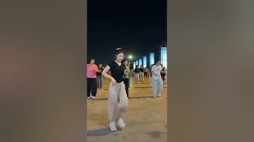 Hot viral square dance! Easy to learn and super energetic!