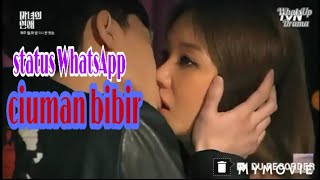 Status WhatsApp ciuman bibir💋 andaikan waktu bisa ku putar kembali