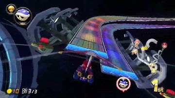 Outrunning another blue shell in Rainbow Road 🌈🏃💨