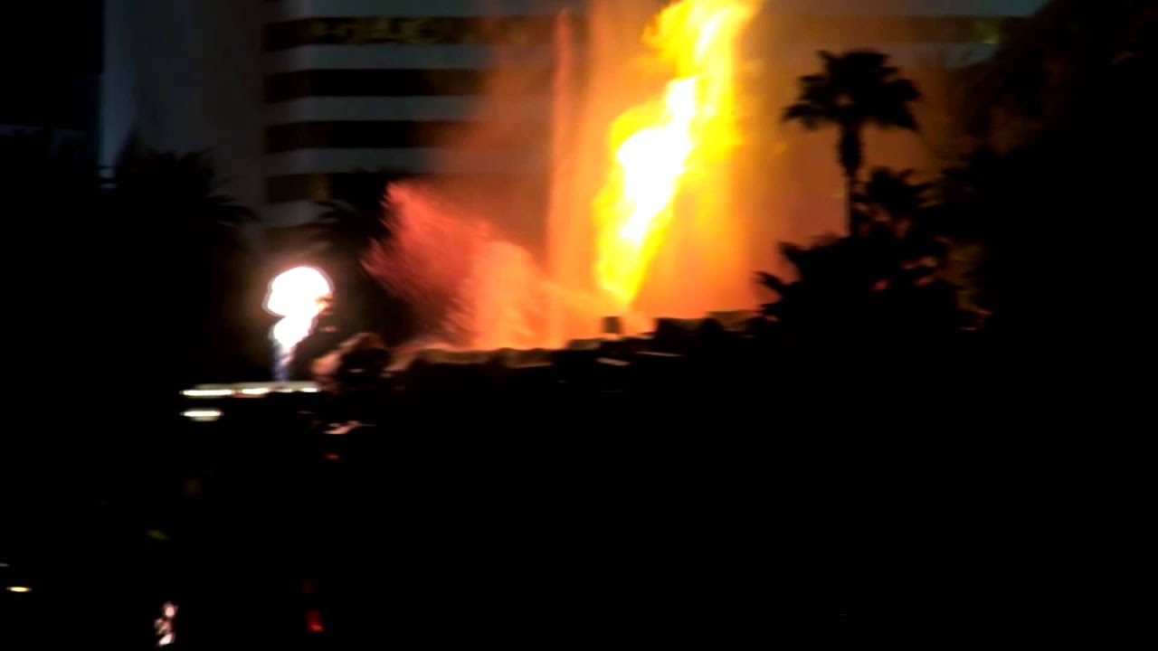 Las Vegas:  Mirage Volcano 2013  1080p HD