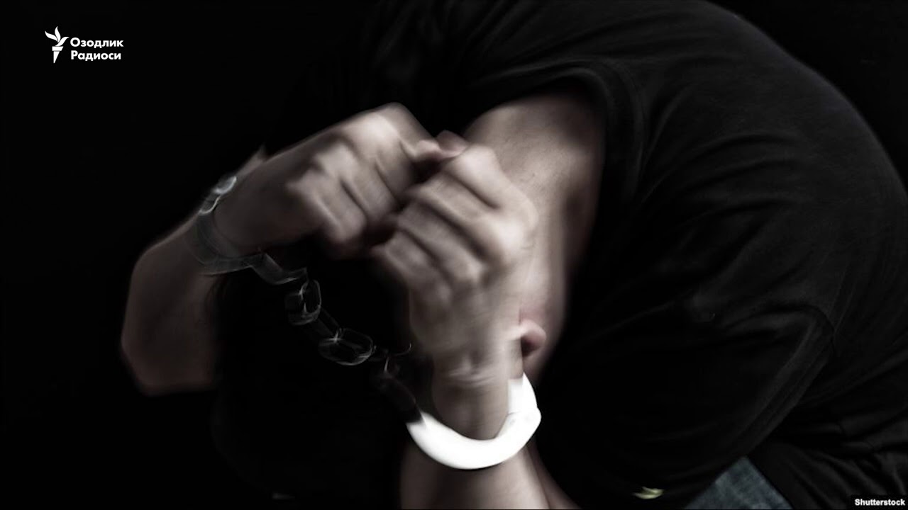 Манзил колонияси маҳкуми смартфон тутгани учун яланғоч ечинтирилди, сочи олинди