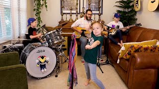 Colt Clark and the Quarantine Kids play 