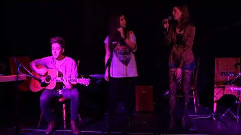 Vicky and Hester - Proud Mary (Cover)