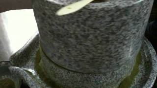 豊稔　石臼（石うす） ：臼径270mm
