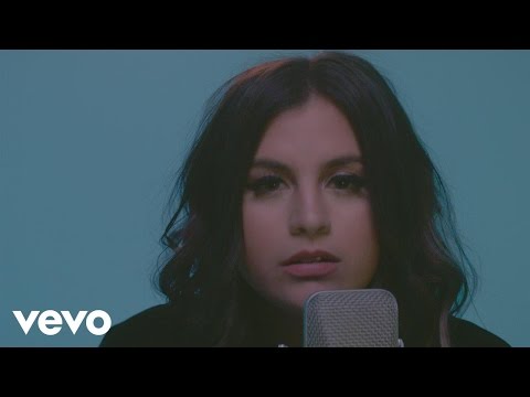 Tayler Buono - Malibu (Acoustic Cover Sessions)