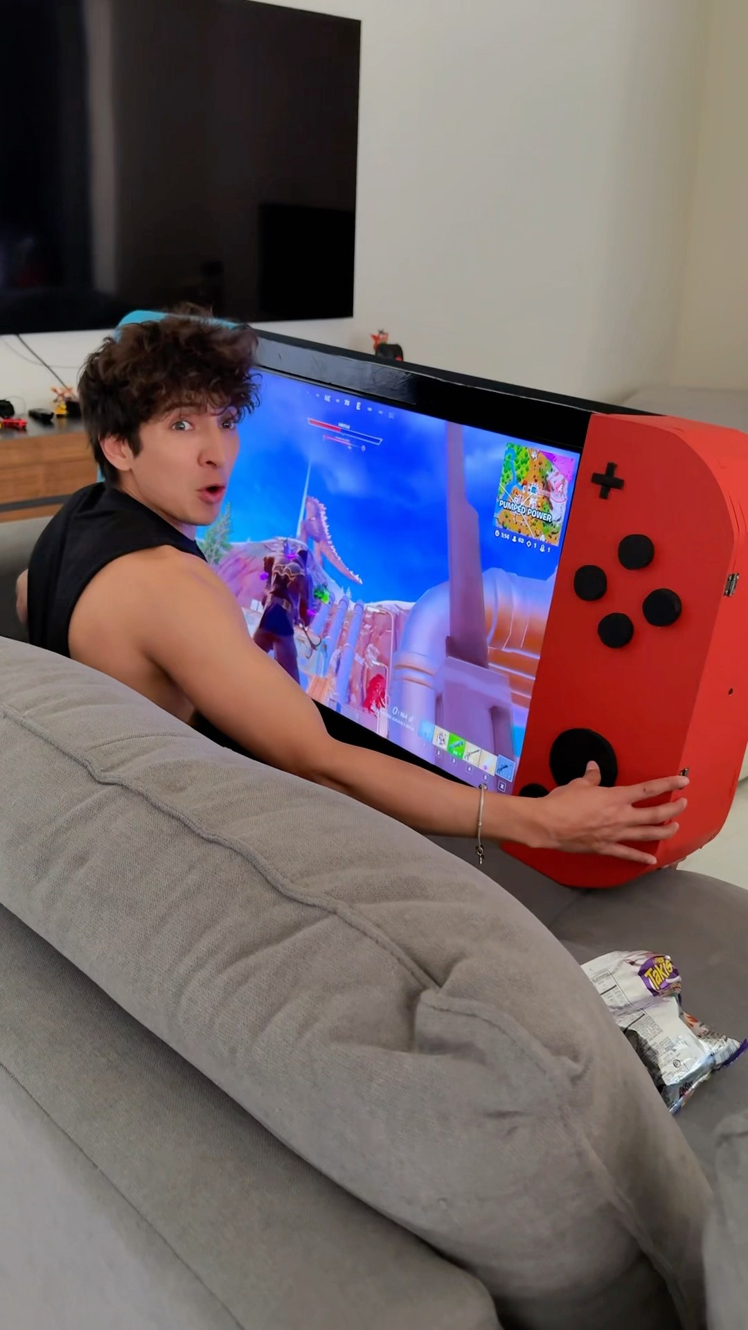 UN VIDEOJUEGO ? GIGANTE ! Les GUSTARÍA 1 ❓