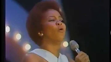 The Staple Singers (LIVE) - I'll Take You There