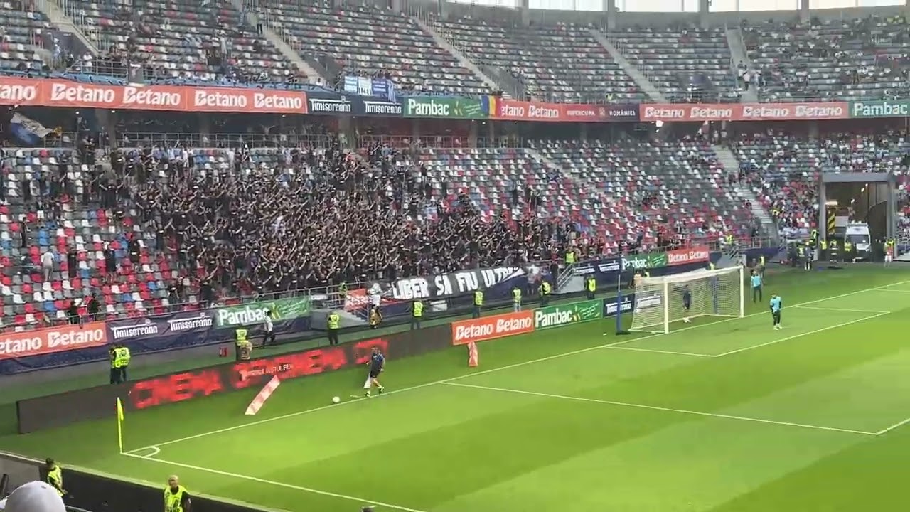 Duelul NORD FCSB & SUD STEAUA la inceput de meci ☠️ FCSB Corvinul #ultras @viralvibes-d2g @YouTube