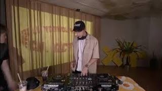 DJ Johnny ft Mark P1