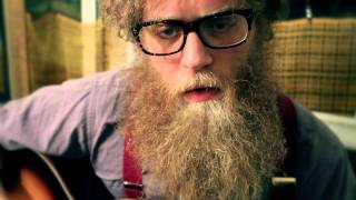 Ben Caplan - Leave Me Longing - Green Couch Session chords
