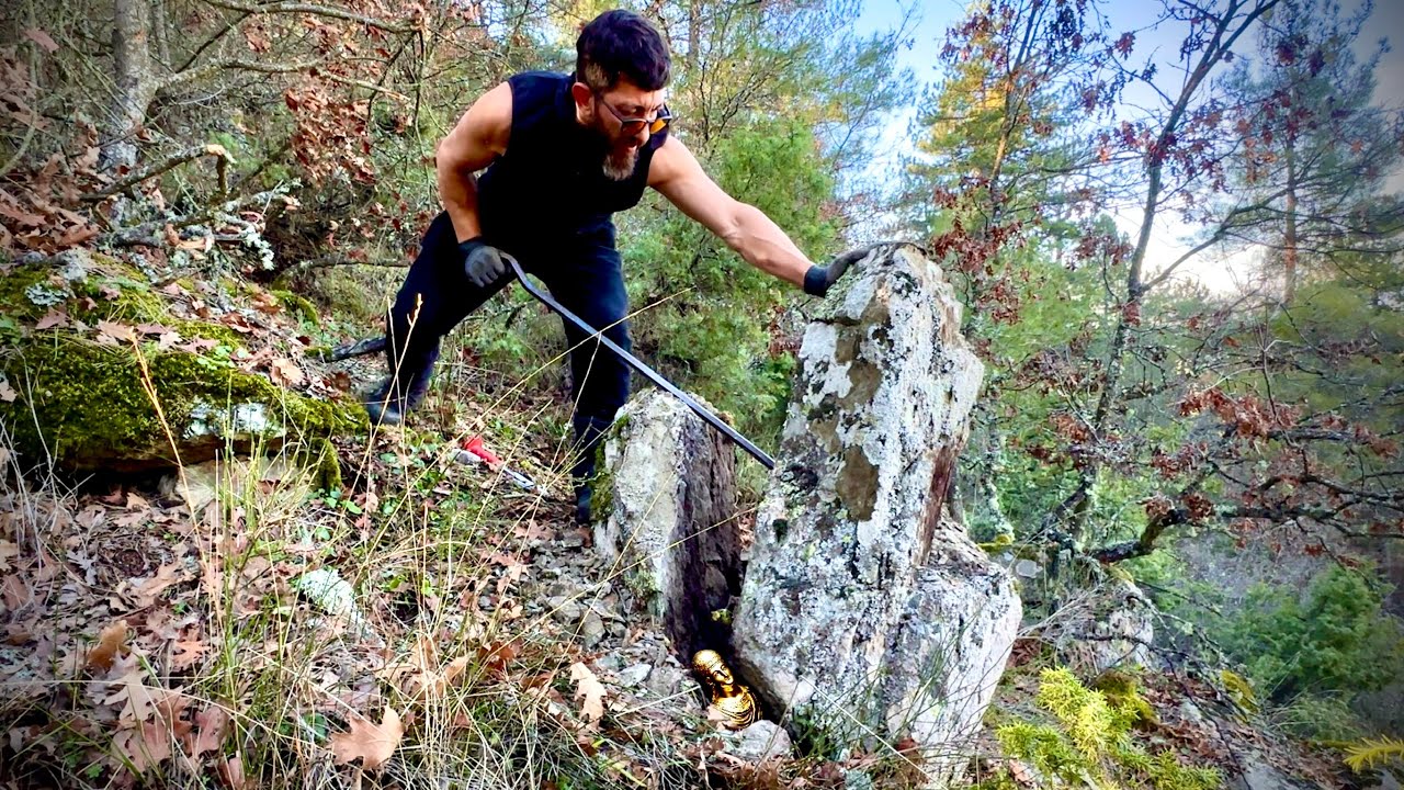 Поиск сокровищ в таинственном лесу… Золотая статуя…