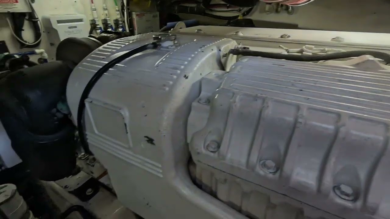 44 Tiara 4400 Sovran 2004 Engine Space “CC Rider”