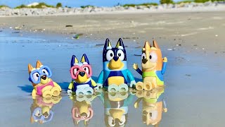 Bingo & Bluey beach adventure  toy pretend play