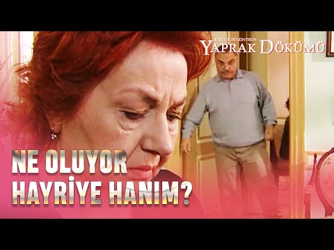 Hayriye Hanım, Ferhunde'nin Telefon Konuşmalarını Duydu! - Yaprak Dökümü 8.Bölüm