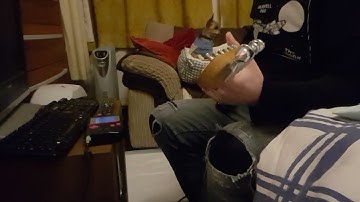 Blues guitar with LSDJ on a Gameboy - Chiptune blues (Live performance)