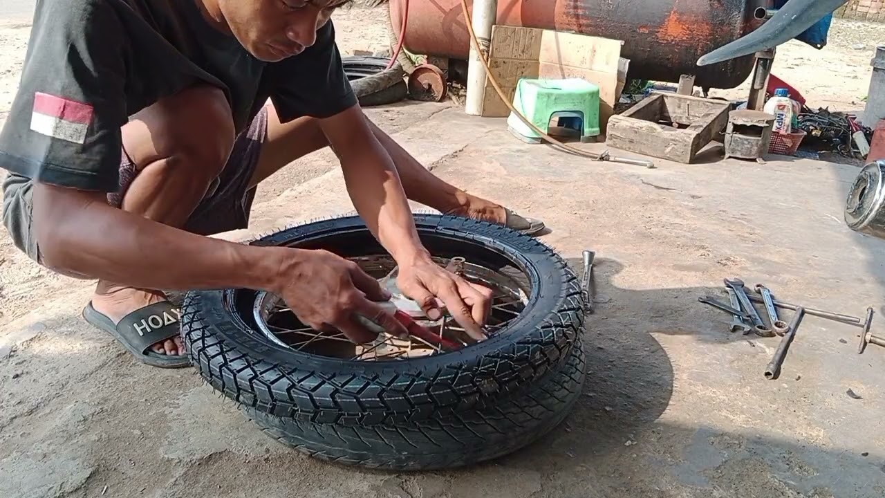 Pakai mizzlee! power tread-suka dengan ukiran batiknya dan Tahan lama