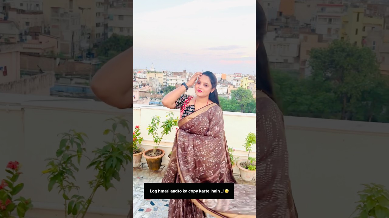 The True Identity of Indian Women – Saree and Long Hair 