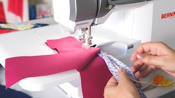 Tutorial: how to make piping with the BERNINA Overlocker Piping Feet #L16 L, L16 S, C16 L and C16 S