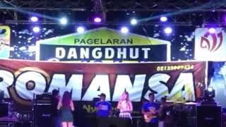 Di tinggal rabi voc.desi tata & edot arisna