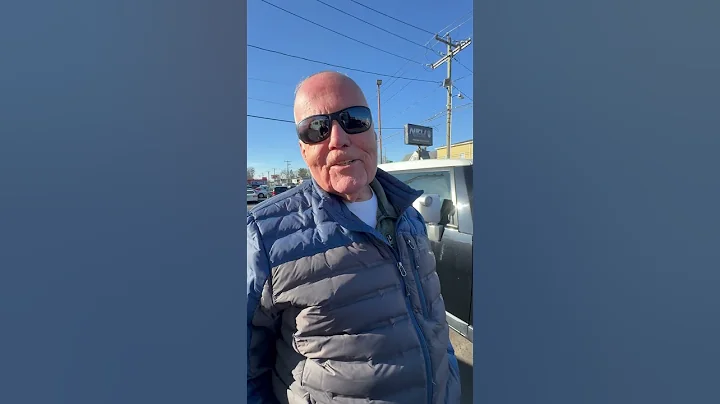 Owner of 2008 Toyota FJ shows up and is pissed !!