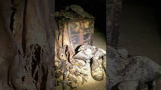 The Forgotten Pirate’s Treasure Chamber Beneath the Sea