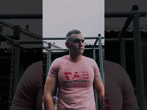 СПОРТ ЭТО ОПАСНО 😅😅 #gym #motivation #брусья #юмор #мышцы #спорт #смешно #приколы #круто