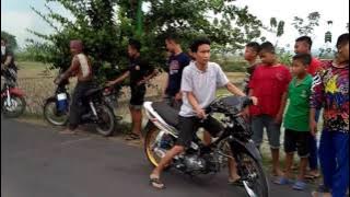 Drag liar Satria fu vs vega roda depan di udara