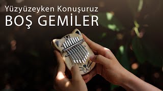 Yüzyüzeyken Konuşuruz - Boş Gemiler | Kalimba Cover
Yüzyüzeyken Konuşuruz - Boş Gemiler
Sözleri:
Boş gemiler geçiyor gönlümün kıyısından
Ruhum yorgun ve bezmiş düşman sayısından
Ne anlamam lazım bu bakışından?
Belli miydi zaten kaçışından?
Boş gemiler geçiyor gönlümün kıyısından
Ruhum yorgun ve bezmiş düşman sayısından
Ne anlamam lazım bu bakışından?
Belli miydi zaten kaçışından?
Ne söylesem boş beni göremezsin
İçimde bir ses ama seçemezsin
Hani özlersin geri dönemezsin, of
Ne söylesem boş beni göremezsin
İçimde bir ses ama seçemezsin
Hani özlersin geri dönemezsin, of
Önerilen Kanallar / Recommended Channels
Kalimba Tabs And Tutorials : https://www.youtube.com/c/kalimbatabsandtutorials
Melodica Academy : https://www.youtube.com/c/MelodicaAcademy
Katıl butonu ile bizlere destek olabilirsiniz.
You can support us with the join button.
https://www.youtube.com/c/kalimbaacademy/join
Bizi Sosyal Medyada Takip Edebilirsiniz / Follow Us on Social Media
Instagram: https://www.instagram.com/kalimbaacademy
Twitter: https://twitter.com/kalimbaacademy
ВКонтакте : https://vk.com/kalimbaacademy
TikTok : https://www.tiktok.com/@kalimbaacademyofficial
Likee : https://likee.video/@kalimbaacademy
Barış Manço - Gülpembe: https://youtu.be/MexWz94oCCs
Tanju Okan - Öyle Sarhoş Olsam ki : https://youtu.be/Hr4uMRtGktM
Sagopa Kajmer - Baytar : https://youtu.be/BVBiZDKPNM4
Çanakkale Türküsü : https://youtu.be/S86423m9Uho
Toygar Işıklı - Ezel Dizi Müziği: https://youtu.be/SmHfe0lzzTk
Mağusa Limanı: https://youtu.be/3MRB_XiP_8M
Edip Akbayram - Hasretinle Yandı Gönlüm: https://youtu.be/pgwf-JMOsYQ
Drama Köprüsü: https://youtu.be/YXTLyFoV0qs
Bir Fırtına Tuttu Bizi: https://youtu.be/Ck_4FW8T61w
#kalimba #yüzyüzeykenkonuşuruz Yüzyüzeyken Konuşuruz - Boş Gemiler | Kalimba Cover