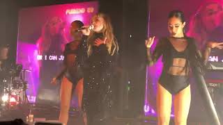 Download lagu Sabrina Carpenter Pushing 20 Live Mp3 Video Mp4