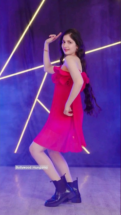 Munni of #bajrangibhaijaan #harshalimalhotra  grooves on #badshah latest track #shortvideo #hiphop