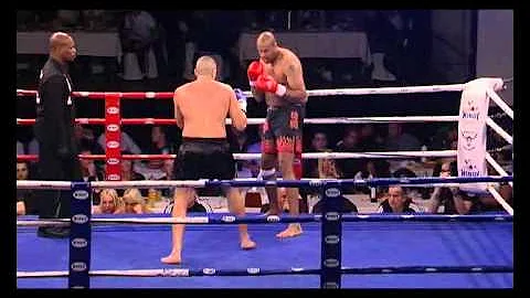 Fikri Ameziane vs John Delgado @ Muay Thai Mania E...