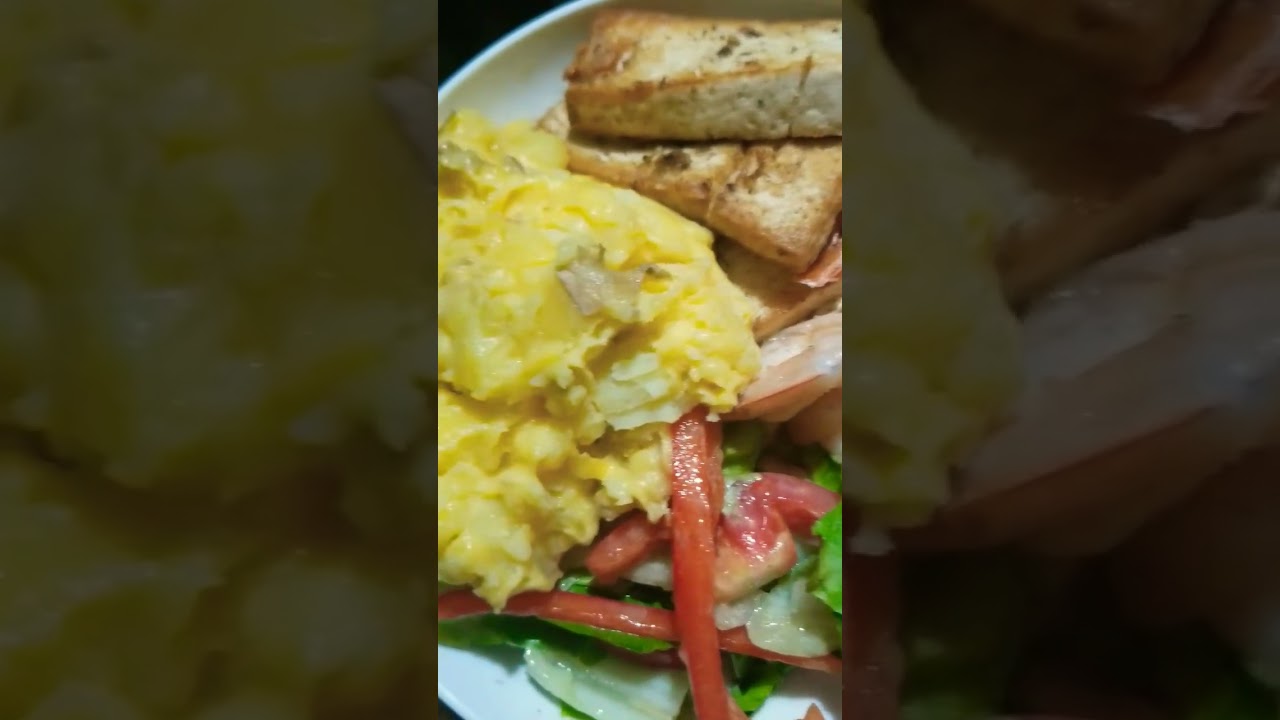 mashed potatoes with shrimp tofu and veggies