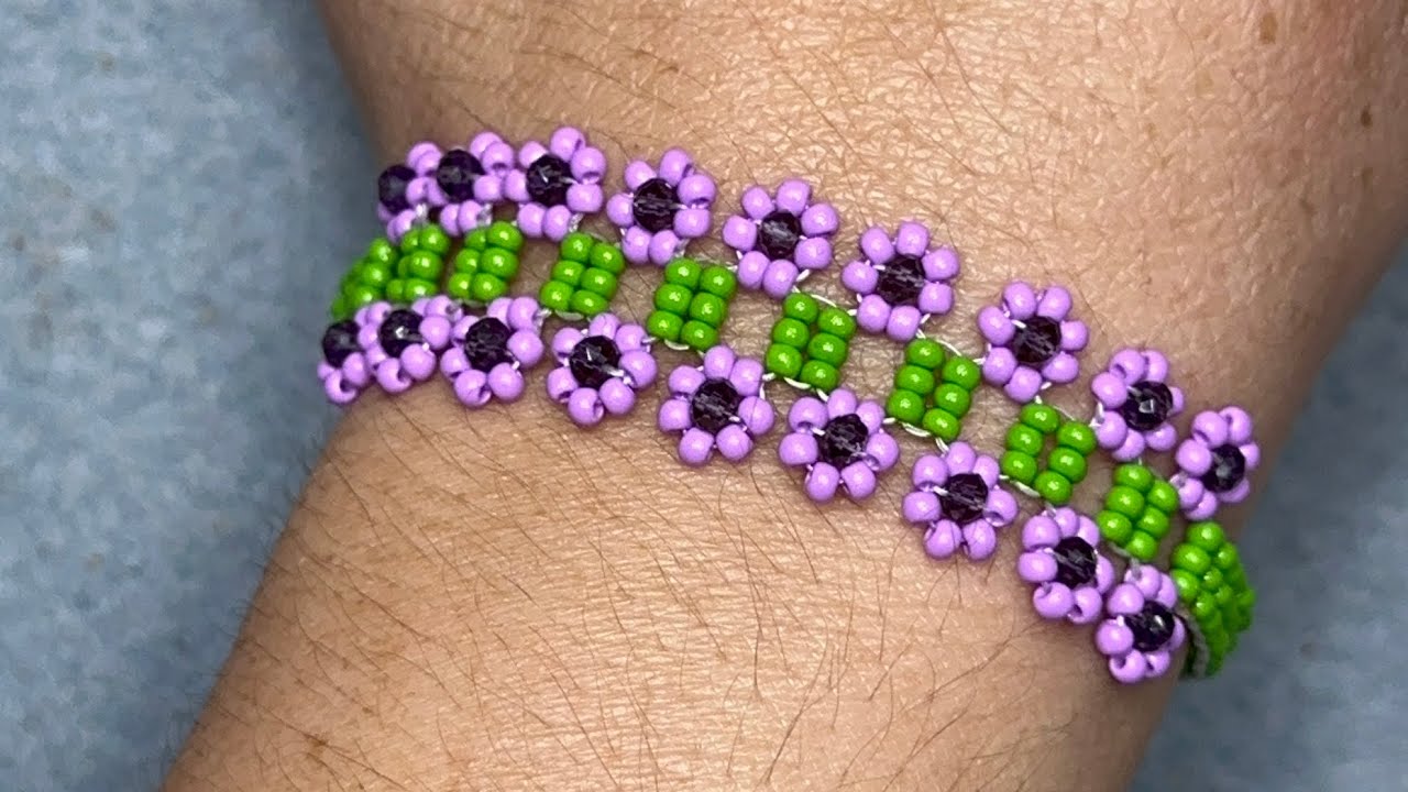 Pulsera de flores con mostacillas y cristales fácil y rápidos de hacer. #parati #tutorial #love 