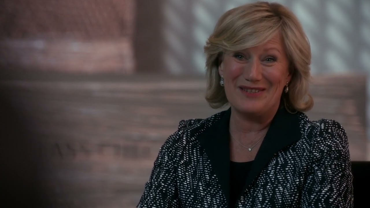 The Good Wife｜The justice of the peace from Canada explicitly satirises the USA.