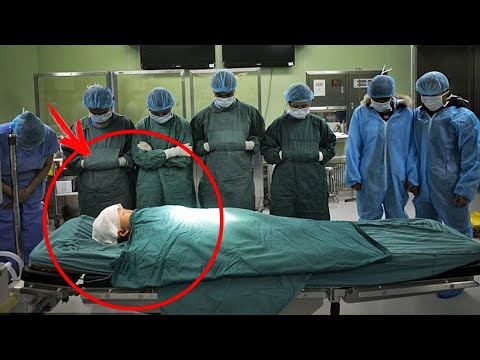 "Врачи" склонили свои головы перед этим "МАЛЬЧУГАНОМ"... Кто же он такой?
