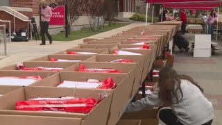 UIW handing out blessing baskets to show appreciation ahead of Thanksgiving