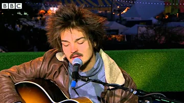 Milky Chance - Stolen Dance at Reading 2014