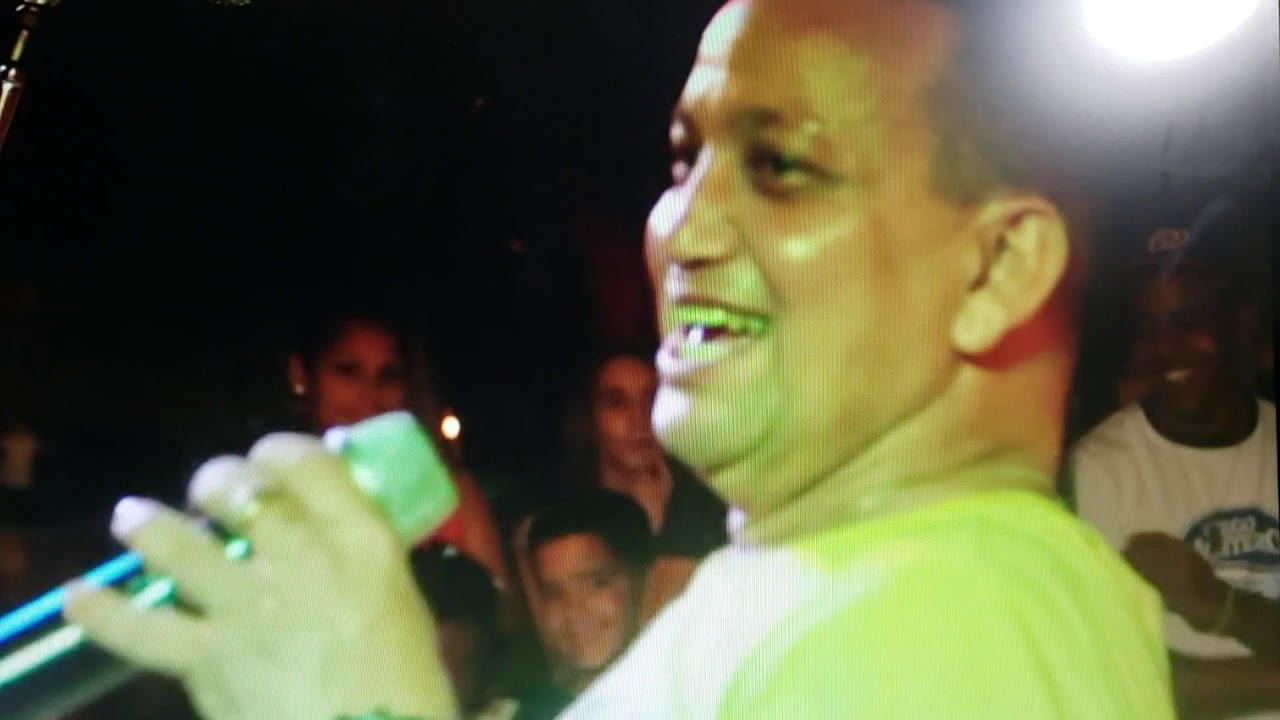 El habanero en holguin, miren la cara d ela hija del pantera