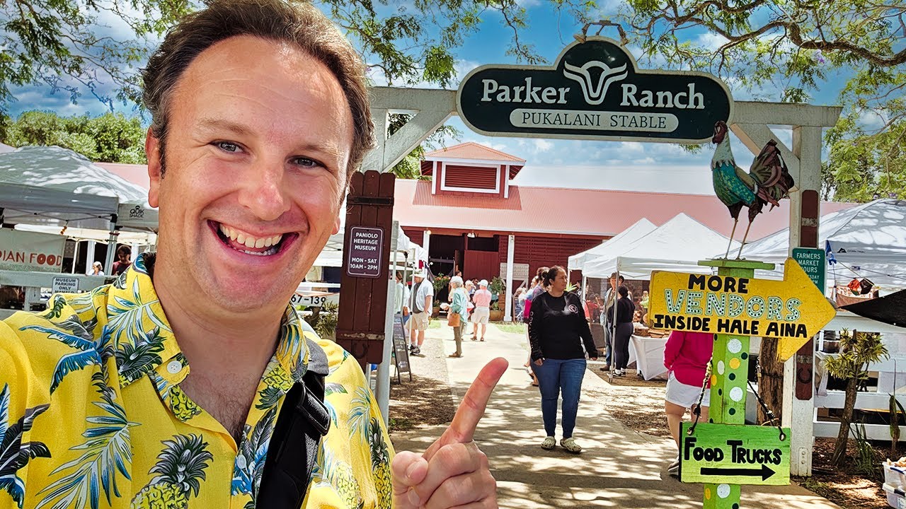 На фермерском рынке Ваймеа в середине недели на Большом острове Гавайев